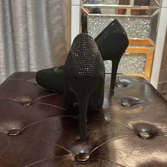 MADELINE GIRL HILLS - Picture 3 of 3